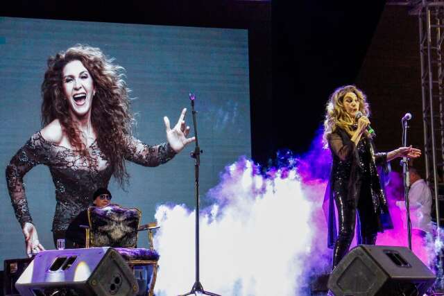 Noite da Seresta lota Praça do Rádio após 13 anos