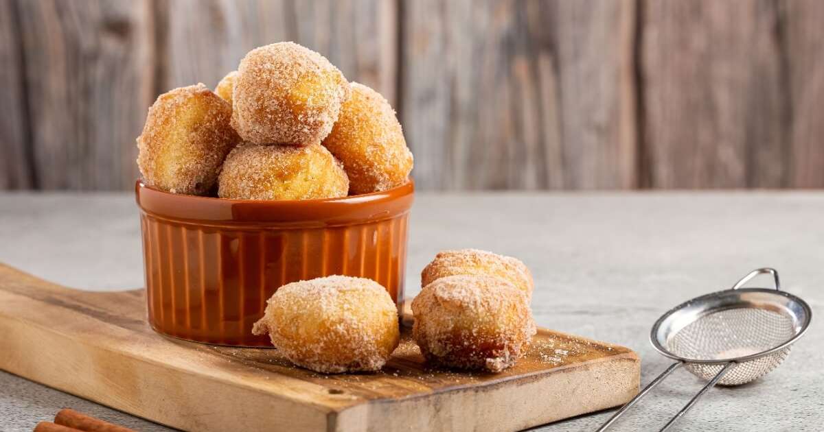 3 receitas de bolinho de chuva proteico para o lanche da tarde