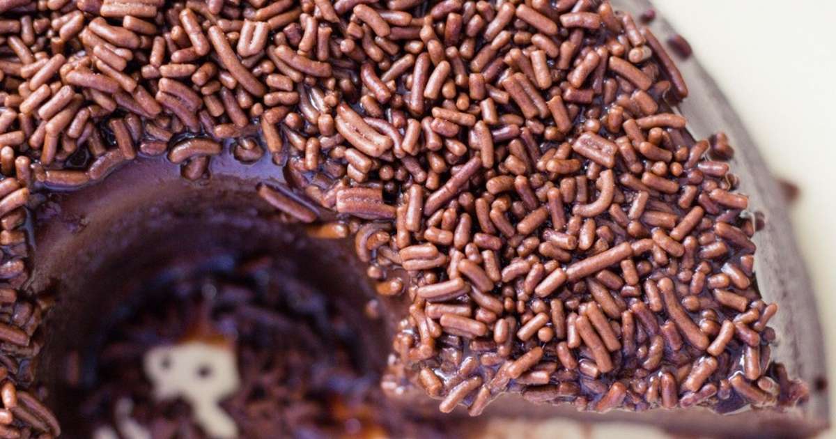 Brigadeirão sem forno: teste essa receita deliciosa