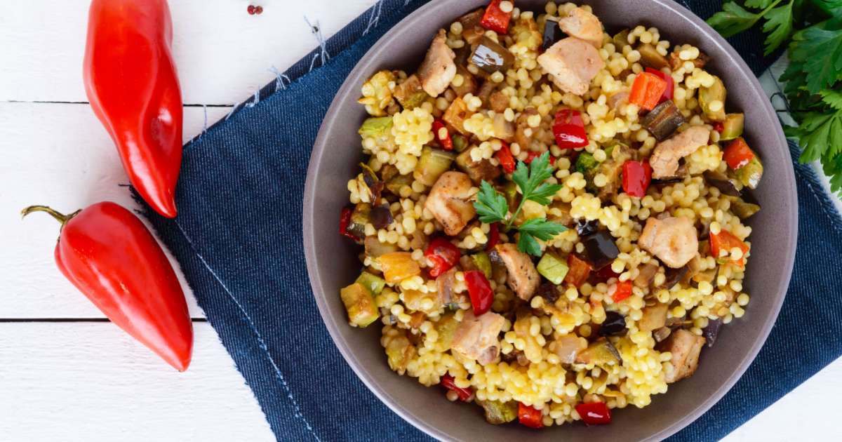 8 saladas ricas em proteínas para o jantar