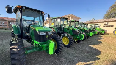 Governo Lula entrega 14 tratores a municípios de MS pelo Promaq