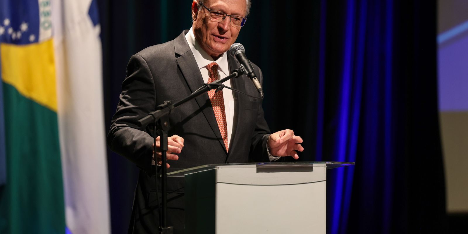 "Boa química" entre presidentes vai ajudar no tarifaço, diz Alckmin