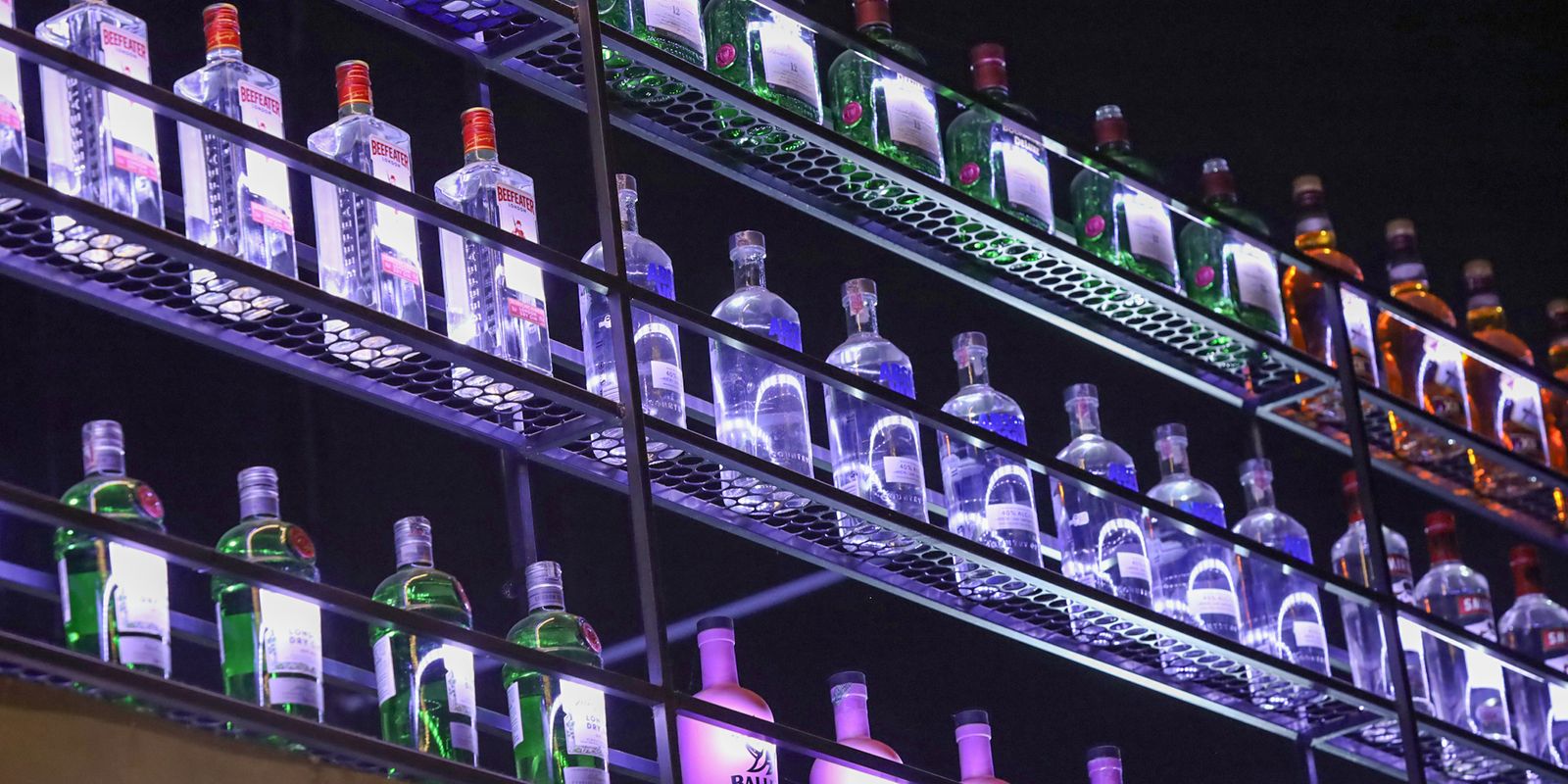 País tem 29 casos confirmados de intoxicação por metanol, diz governo