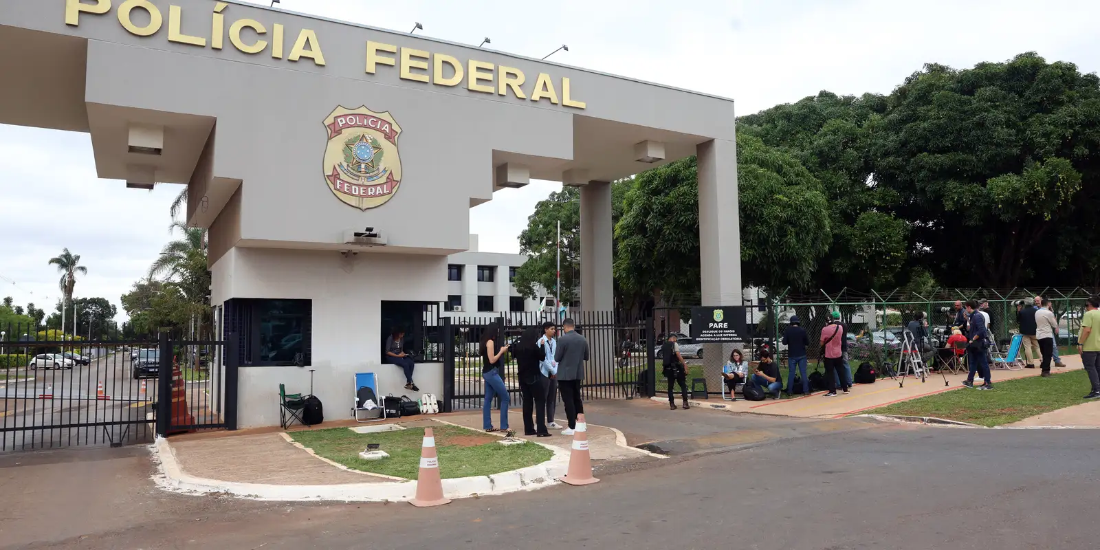 "Todo mundo sabe o que ele fez", diz Lula sobre prisão de Bolsonaro