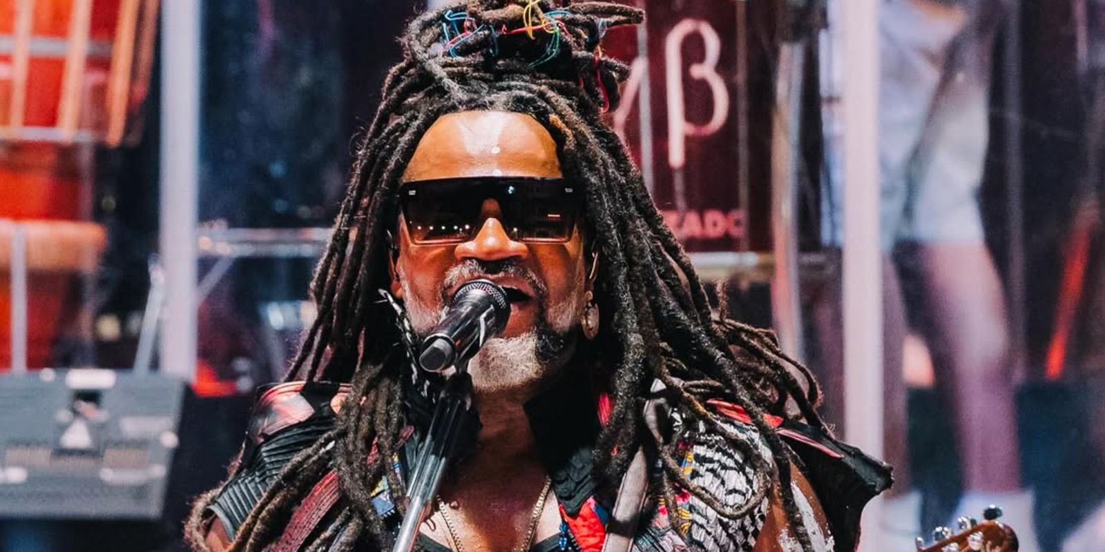Especial da Rádio Nacional revisita carreira de Carlinhos Brown