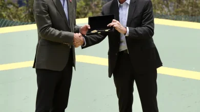 Príncipe William visita Pão de Açúcar e recebe chave da cidade do Rio