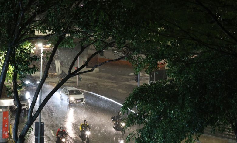 Após temporal, muro desaba em Franca (SP) e mata uma pessoa