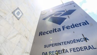 Receita paga lote residual de restituição do IRPF de dezembro de 2025