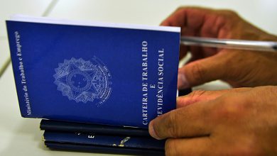 Aumento de carteira assinada no Brasil é sustentado, diz IBGE