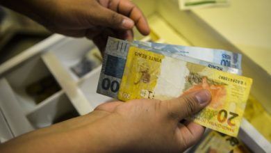 Prazo para sacar abono salarial acaba nesta segunda-feira