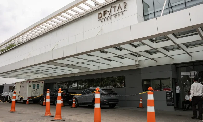 Bolsonaro passa por cirurgia após crise de soluço