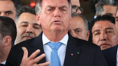 Termina cirurgia de Bolsonaro para bloquear nervo diafragma