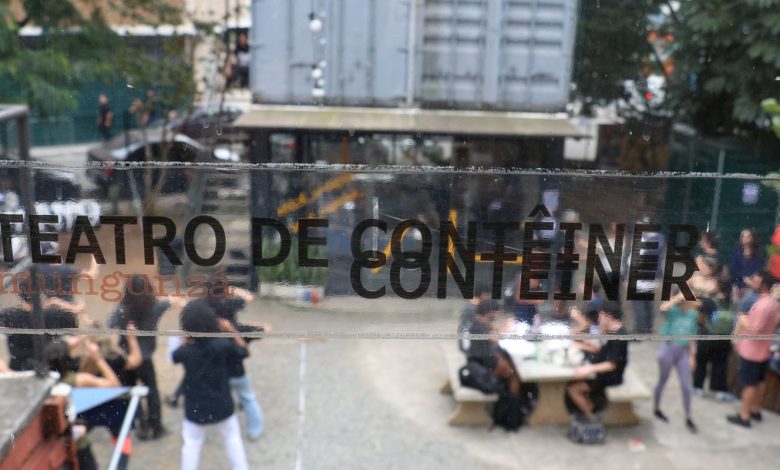 Prefeitura de São Paulo retoma espaço ocupado pelo Teatro de Contêiner