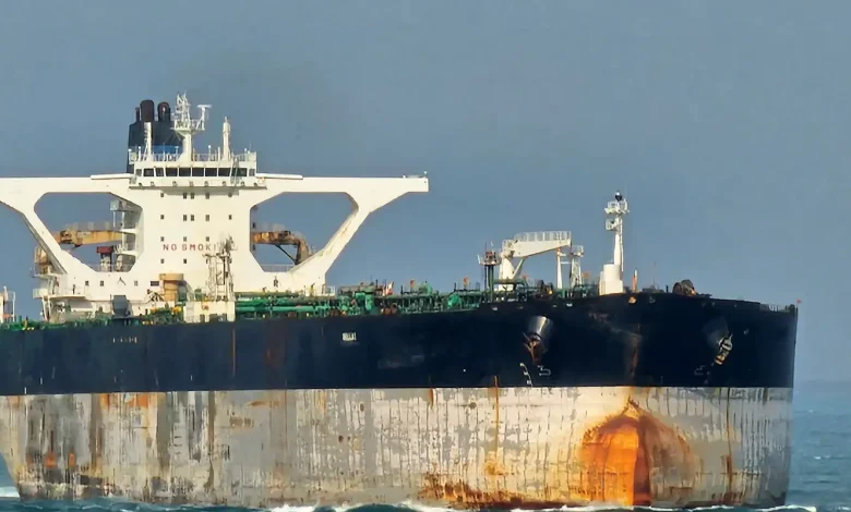 EUA apreendem dois navios que transportariam petróleo da Venezuela