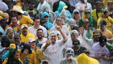 Raio atinge manifestantes na Praça do Cruzeiro, em Brasília