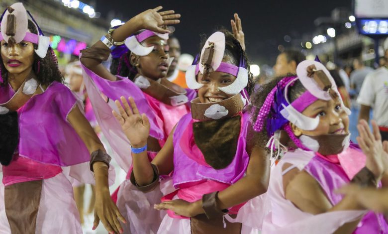 Escolas mirins se apresentarão nos ensaios na Marques de Sapucaí