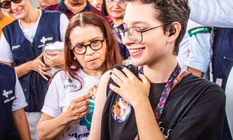 Cidades do CE e MG iniciam vacinação contra dengue com dose única