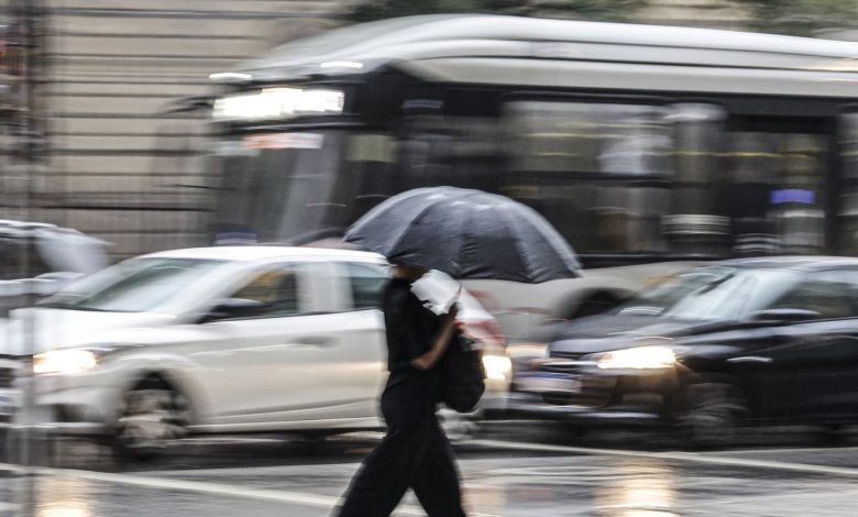 Chuvas no litoral paulista provocam interdição da Serra Mogi-Bertioga