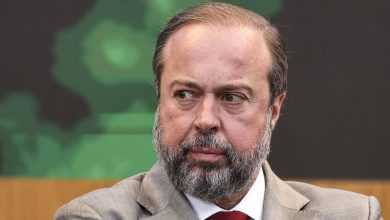 Ministro cobra solução para vazamento de água em minas da Vale