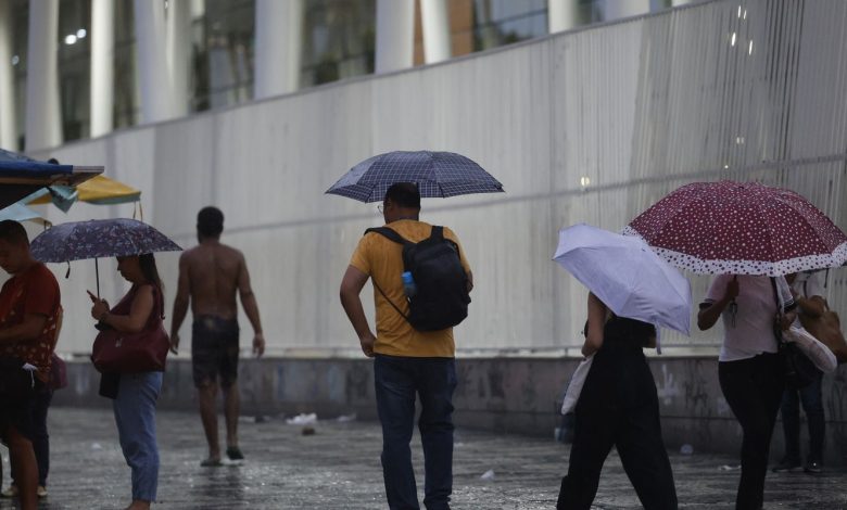 País com maioria das regiões em alerta de chuvas intensas nesta quarta