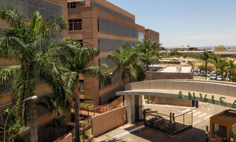 Anvisa suspende suplementos alimentares de duas marcas; confira