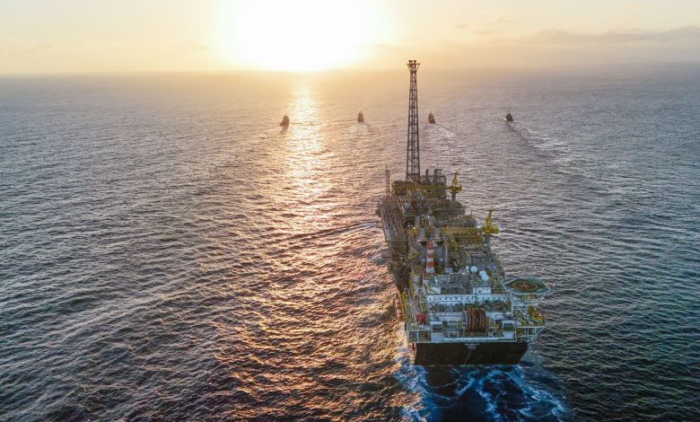 Petrobras supera projeções e tem produção recorde em 2025