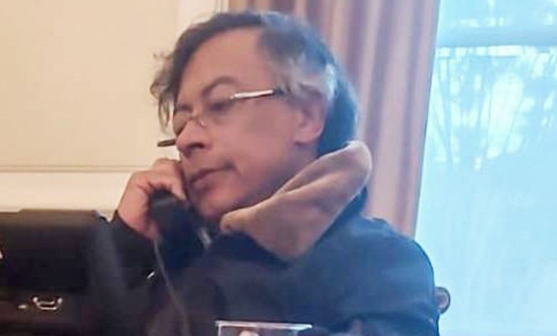 Após ameaças e acusações, Trump conversa com presidente colombiano