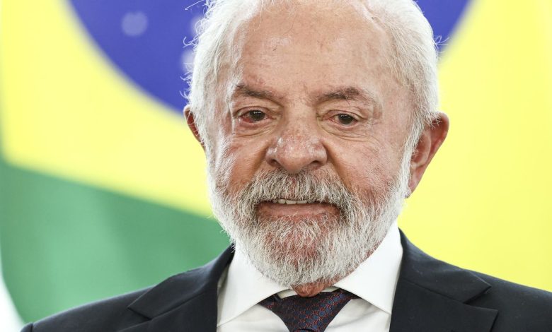 Antes da viagem ao Panamá, Lula conversa com presidente Mulino