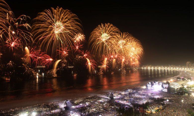 Virada do ano no Rio leva 2,6 milhões de pessoas a Copacabana