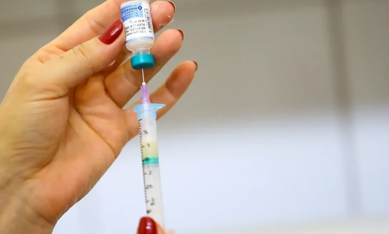 UBSs realizam Dia D de vacinação contra sarampo neste sábado em SP