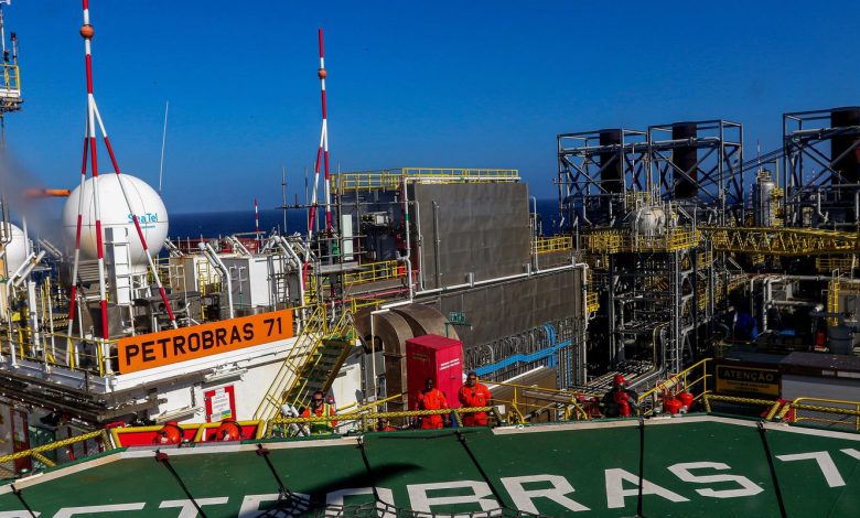 Produção de petróleo e gás atinge 4,921 milhões de barris em novembro