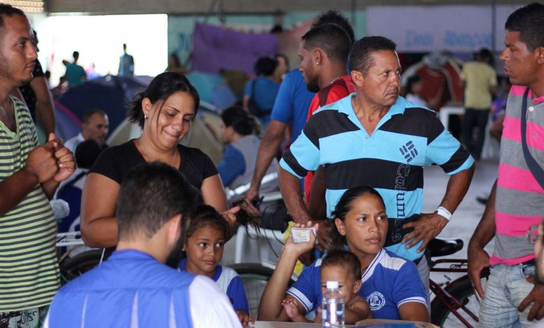 Venezuelanos que vivem no Brasil veem com tristeza crise em seu país