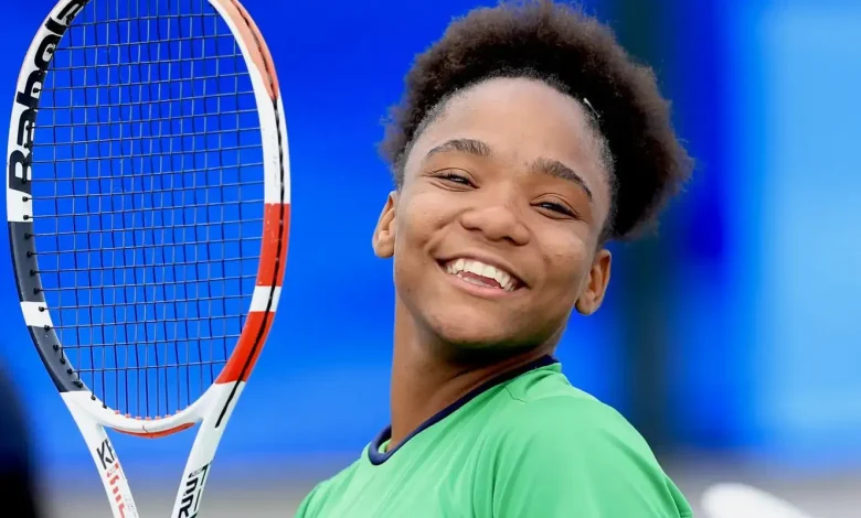 Vitória Miranda é eleita a melhor tenista jovem da temporada 2025