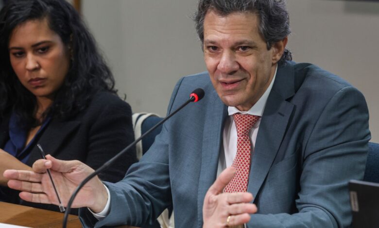 Haddad pede que Congresso enfrente problema dos supersalários