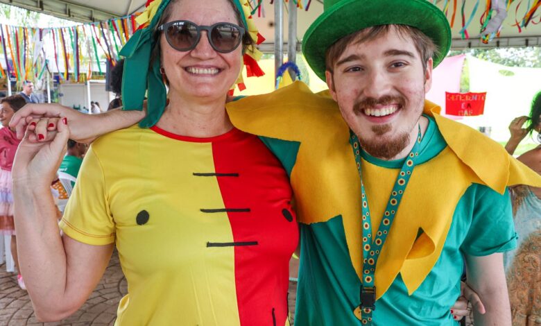 Bloco de Brasília faz carnaval acessível para pessoas com deficiência