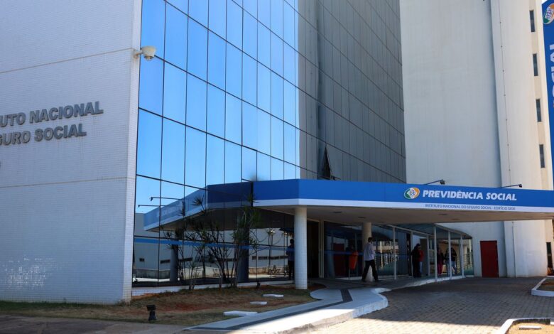 Tese da AGU obriga autor de feminicídio a ressarcir pensão do INSS