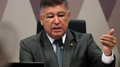 Viana recorre ao STF para obrigar depoimento de Vorcaro na CPMI