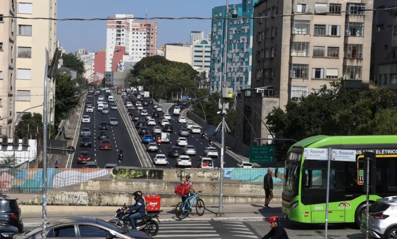 Rodízio de veículos volta a partir desta quinta-feira (19) em SP