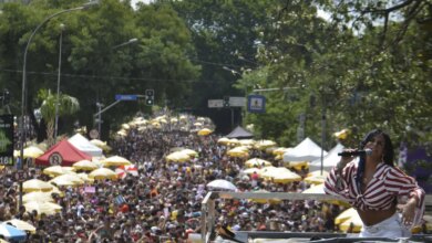 SP: Agrada Gregos é destaque deste sábado; veja progrmação de blocos