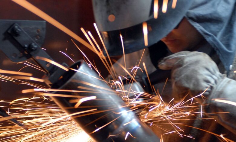 CNI: faturamento da indústria fica estagnado em 2025