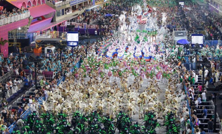 Série Ouro: Escolas "jovens" disputam título com medalhões do carnaval