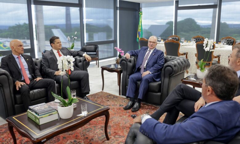 STF e Congresso fecham acordo por regra transição sobre penduricalhos