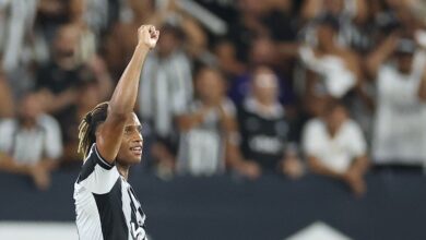 Botafogo supera Nacional e segue vivo na Pré-Libertadores