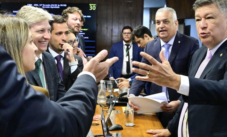 CPMI do INSS aprova quebra de sigilo de Lulinha e convoca André Moura