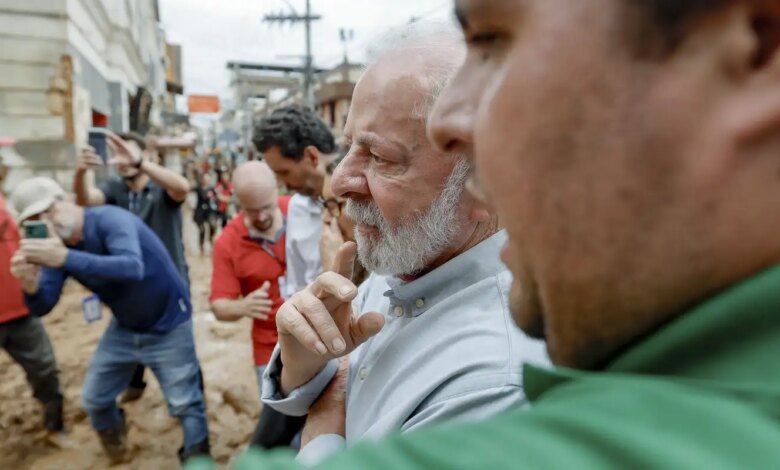 Perdas materiais serão recuperadas, diz Lula em visita a Minas Gerais