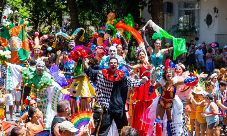Carnaval 2026: Rio terá desfile de 56 blocos neste domingo; confira