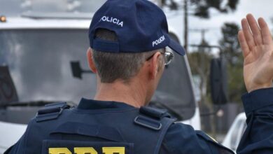 Acidente entre van e caminhão em Planaltina deixa cinco mortos