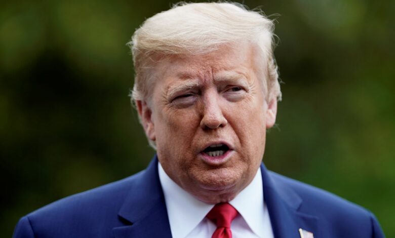 Trump posta vídeo racista com casal Obama como macacos