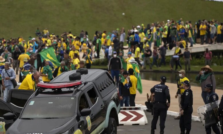 Moraes vota por rejeitar recurso de cúpula da PMDF condenada pelo 8/1
