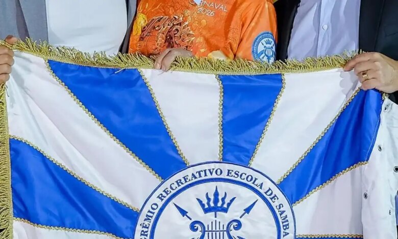 Mãe de Lula “canta” no samba-enredo da Acadêmicos de Niterói